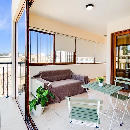 Market View - Near The Apartament