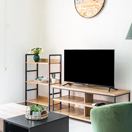 Market View - Near The Appartement Larnaca