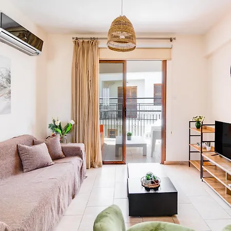 Market View - Near The Appartement Larnaca